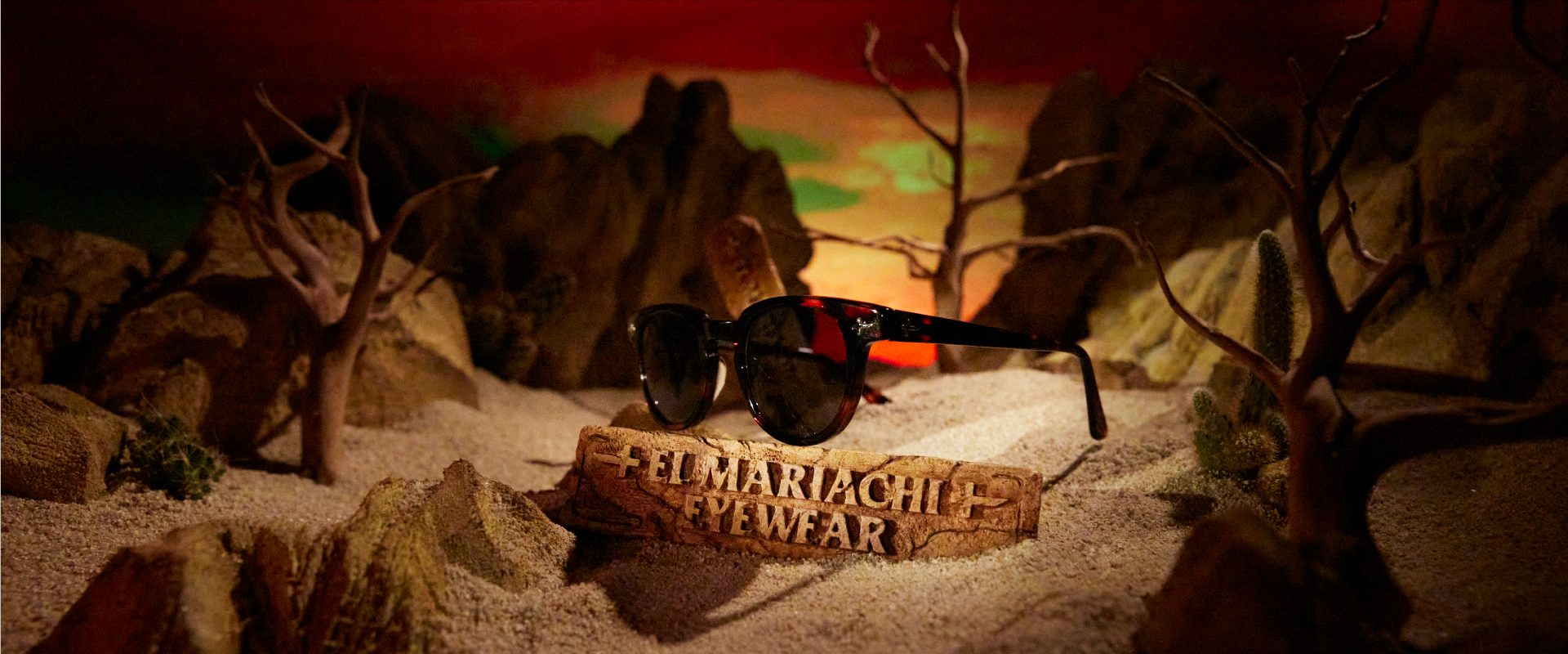 EL MARIACHI EYEWEAR - Produced by 藤井萩花